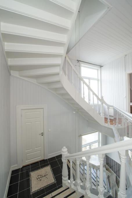 Enter Tromso - Exclusive 4 Bedroom Villa מראה חיצוני תמונה