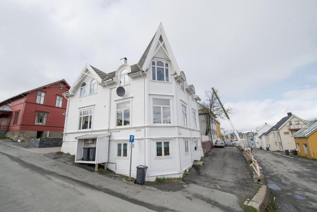 Enter Tromso - Exclusive 4 Bedroom Villa מראה חיצוני תמונה